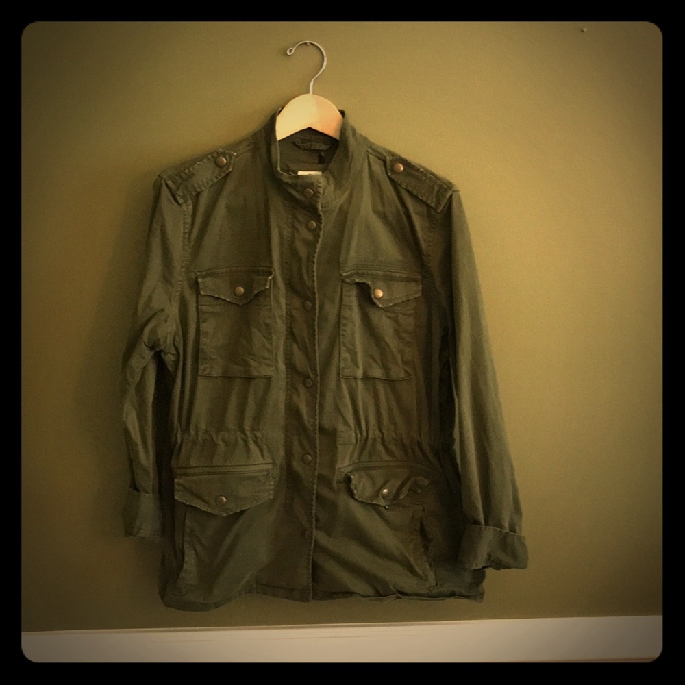 LIKE NEW - Beautiful Gap Army Green Jacket Size M.